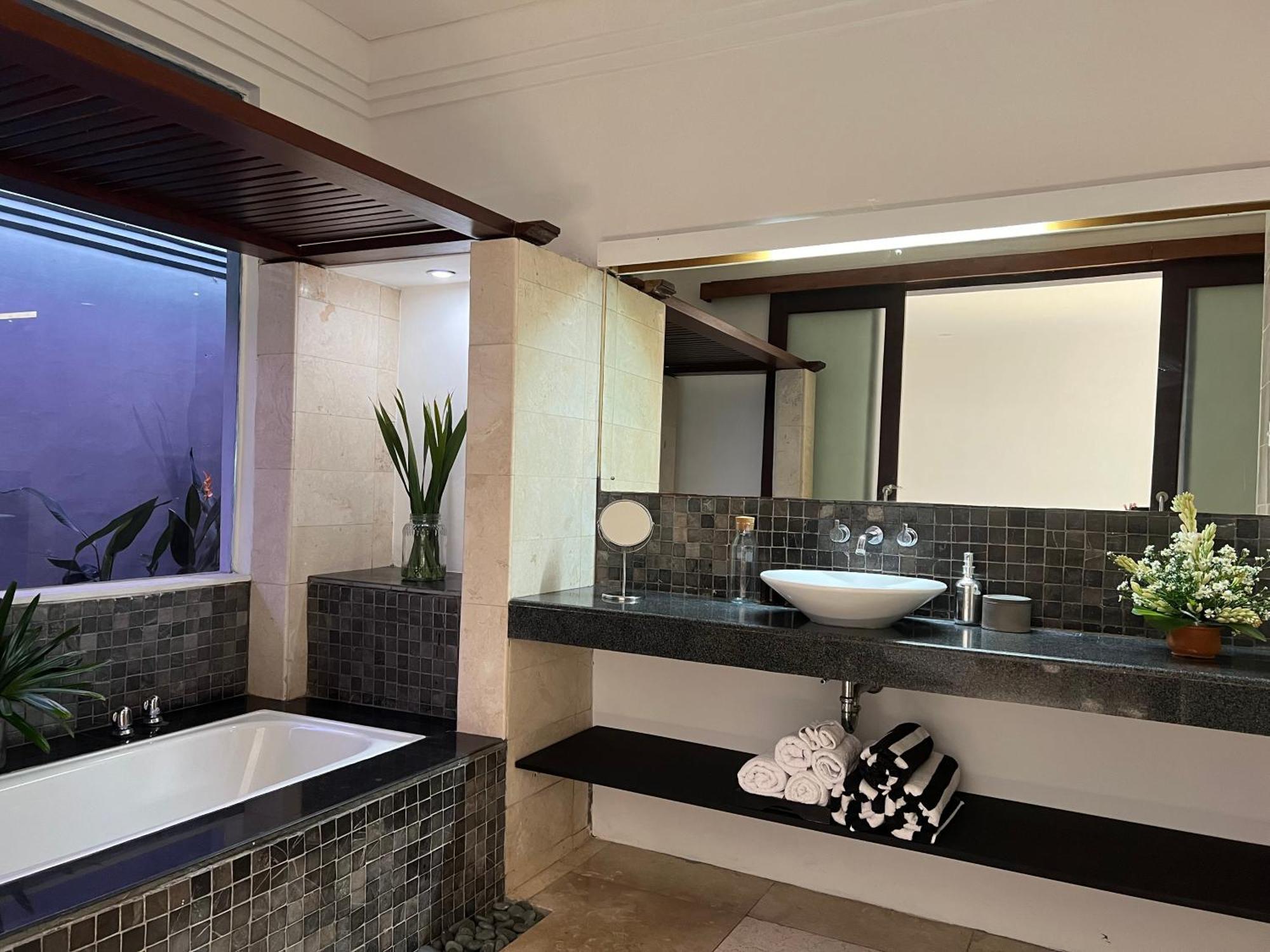Villa The Mia Bali à Kerobokan Extérieur photo